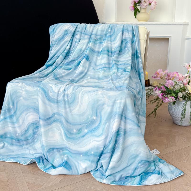Summer Silk Quilt: Digital Print Floral Air Conditioning Comforter