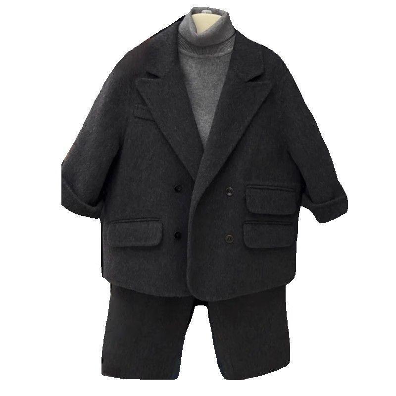 

Корейский темно-серый шерстяной костюм для мальчиков - Комплект-двойка пиджак и брюки Осень/Зима 2025. 90