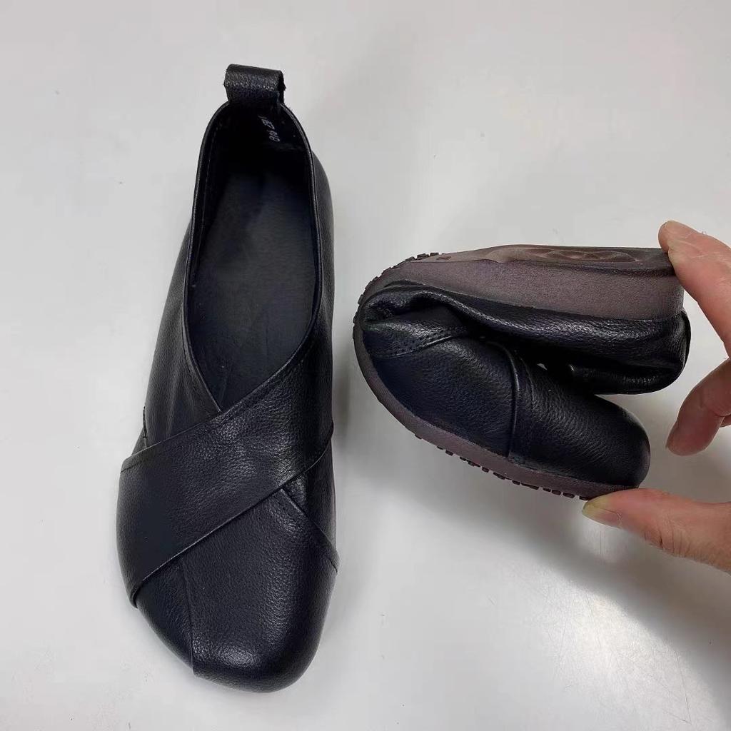 Popular low-heeled soft-soled mother shoes soft-leather shallow-mouth Doudou shoes 2024 spring and autumn new one-pedal commuter single shoes women