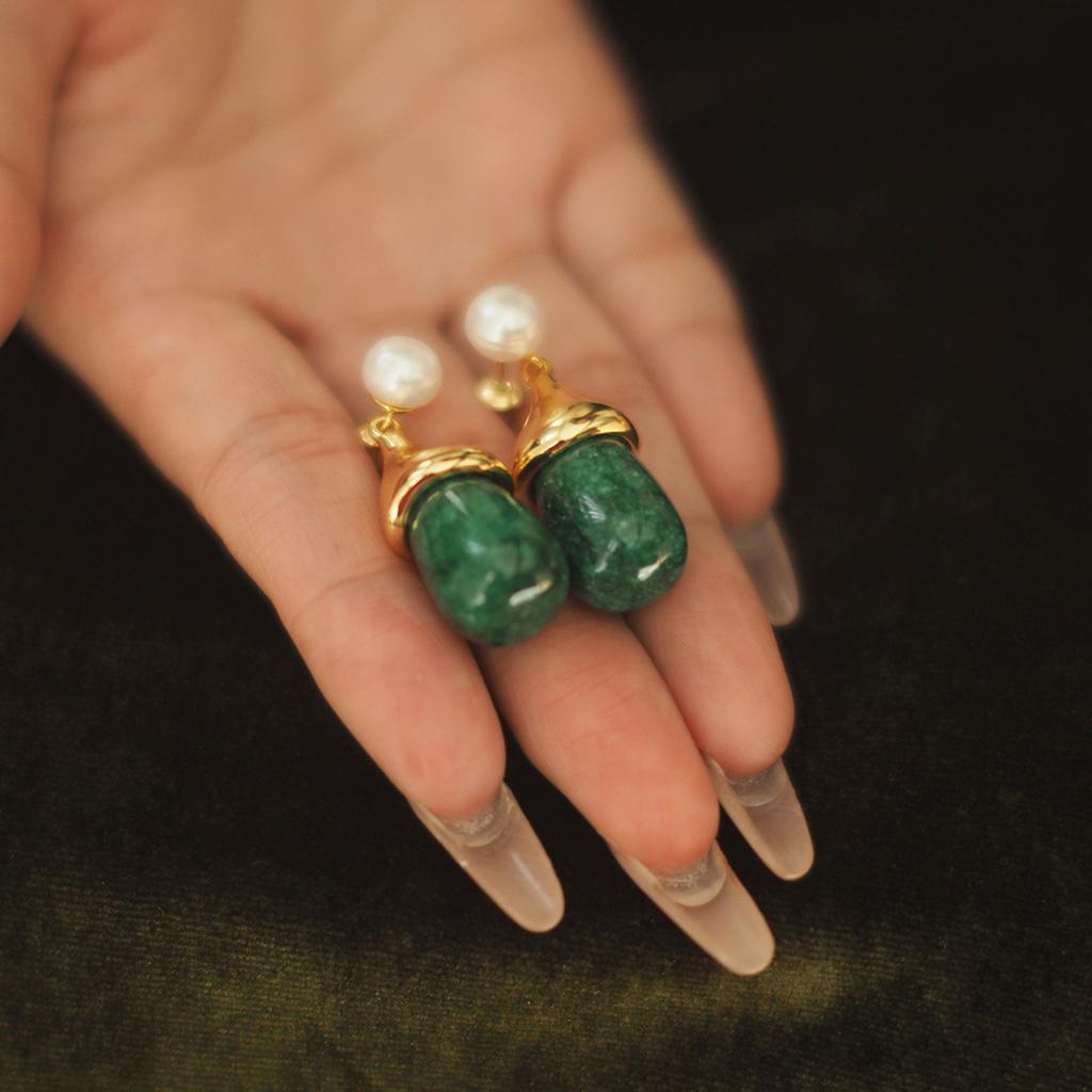 New Earrings with Peacock Green Inlaid Personalized Pendant Earrings, Vintage Vintage Earrings