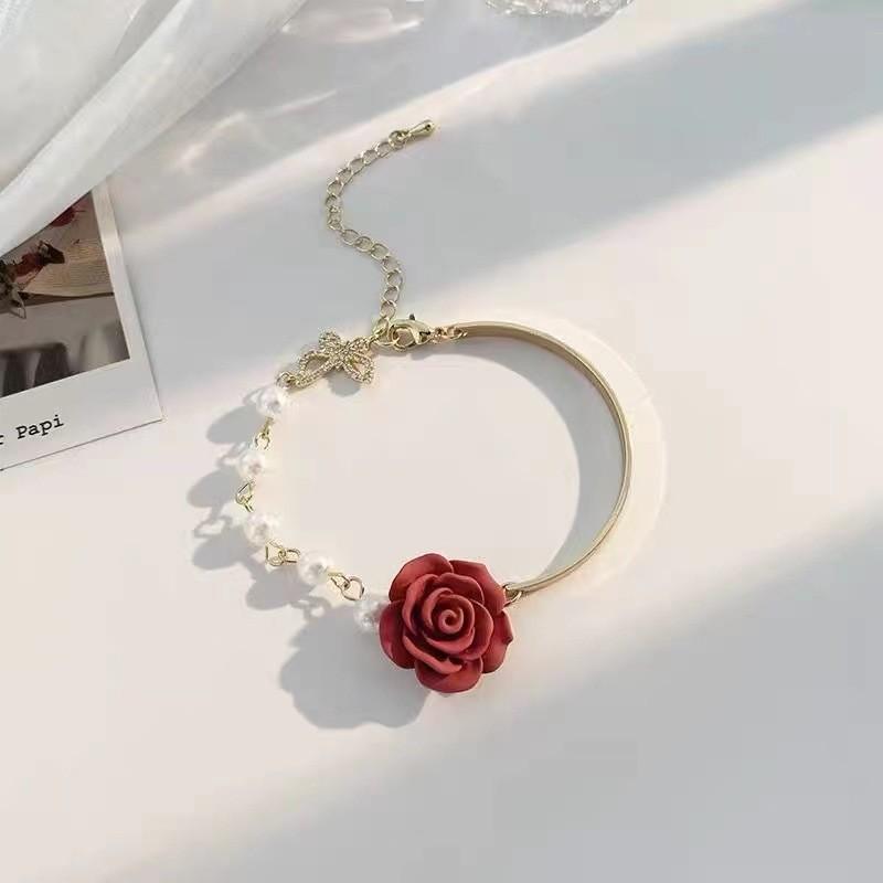 French Baroque Trendy Red Rose Pearl Bracelet With Elegant Design For Women