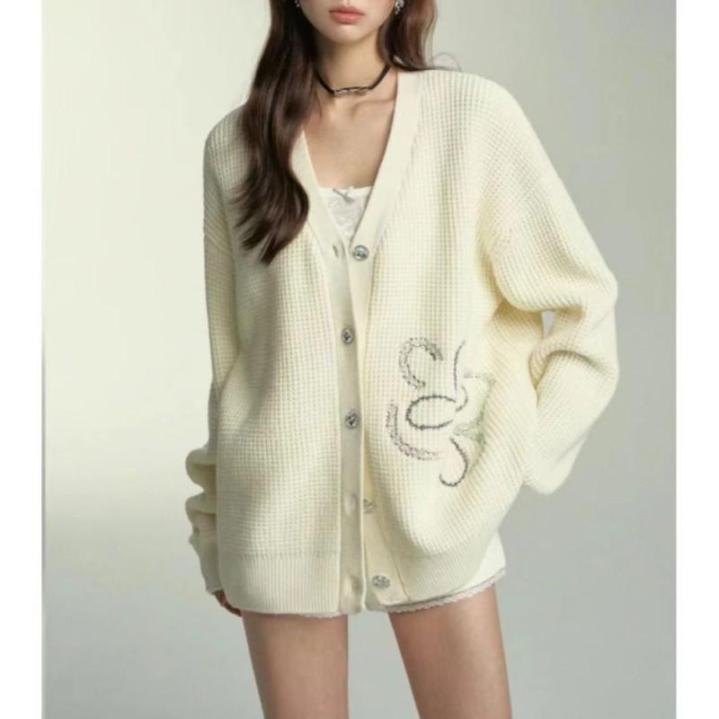 

Autumn and winter new loose casual V-neck knitted cardigan women s warm heart fashion versatile sweater jacket women one size fits all