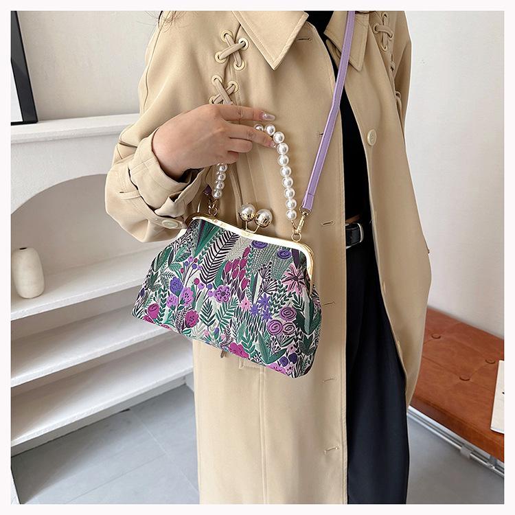 2026 Spring Retro Floral Shoulder Bag: Versatile & Trendy Crossbody for Women
