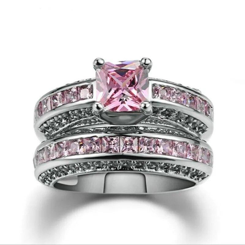 FDLK 2 stk Brudesett Elegante ringer for kvinner Bryllupsforlovelse Mote smykker med full skinnende kubikksirkon kvinnering