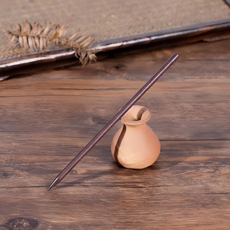 Elegant Ebony Flower Hairpin for Women – Ancient Style, High-End Feel, Simple Chinese Design, Perfect for Daily Use.