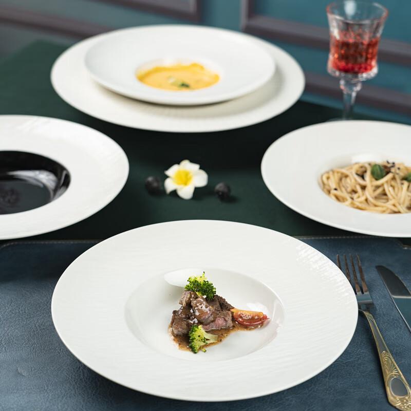 Huabeisen Ceramic Straw Hat Pasta & Salad Bowl