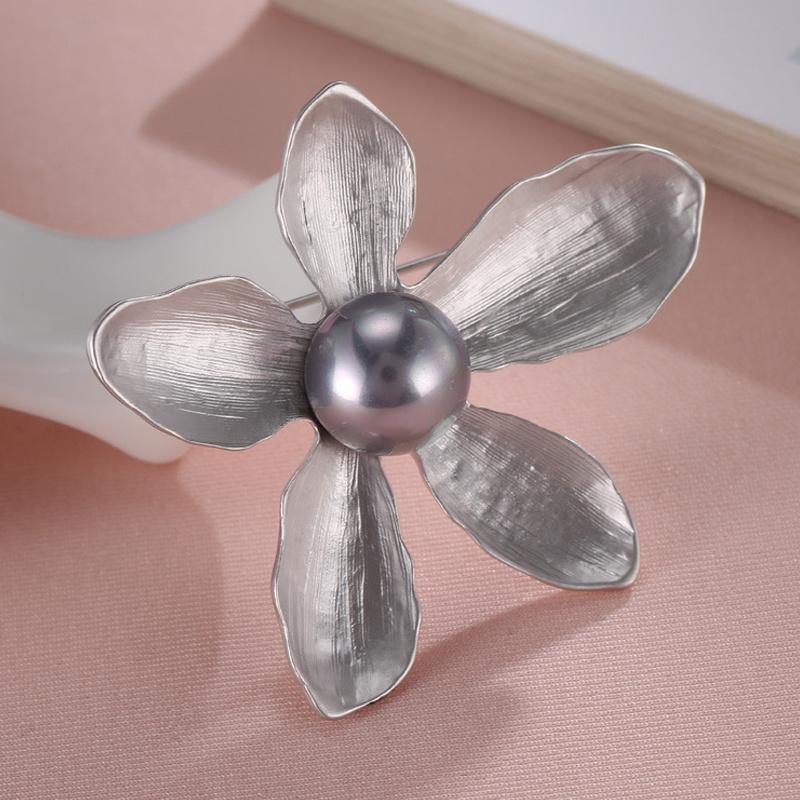 SKEDS Women Girls Elegnat High-end Flower Pearl Crystal Brooch Pin Fashion Exquisite Party Banquet Badges Corsages For Lady