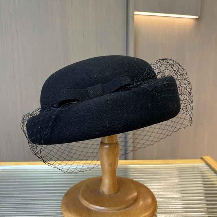 French Mesh Knot Wool Beret Women'S Autumn And Winter Fashion Dome Curled Top Hat Foreign Style Painter Hat