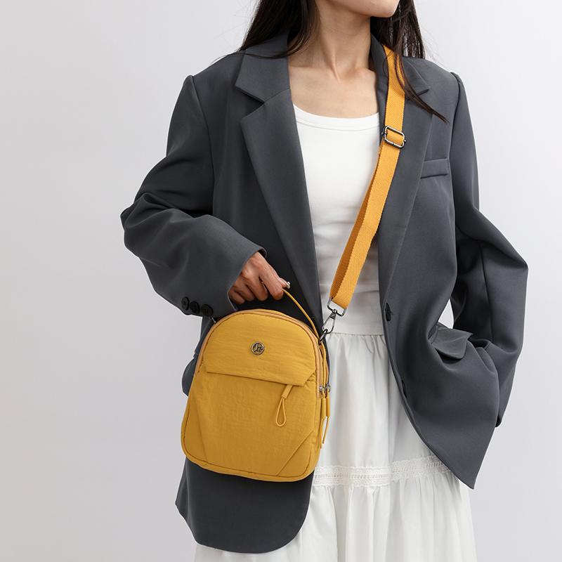 Women's Solid Color Handbag Nylon Shoulder Bag