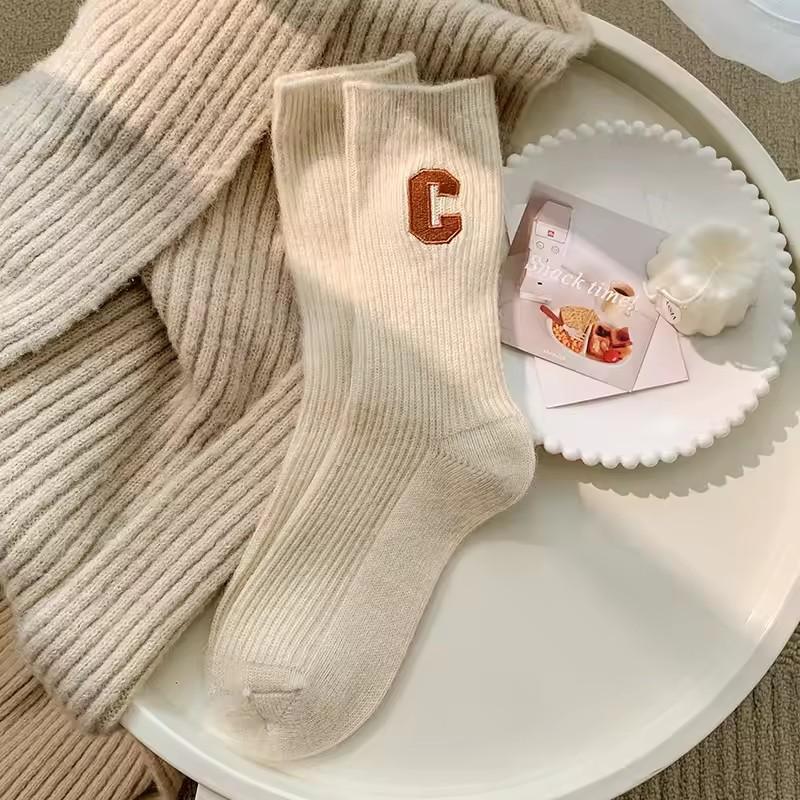 

Luxury Women s Wool Socks Warm Winter Thick Cashmere Casual Japanese Fashion Solid Color Comfortable Home Socks Long High Quality One Size