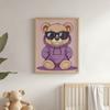 Plakat Miś W Fioletowym Hoodie Plakat Miś W Fioletowym Hoodie, 70X100 Cm, Bez Ramy, Płótno Premium Na Blejtramie