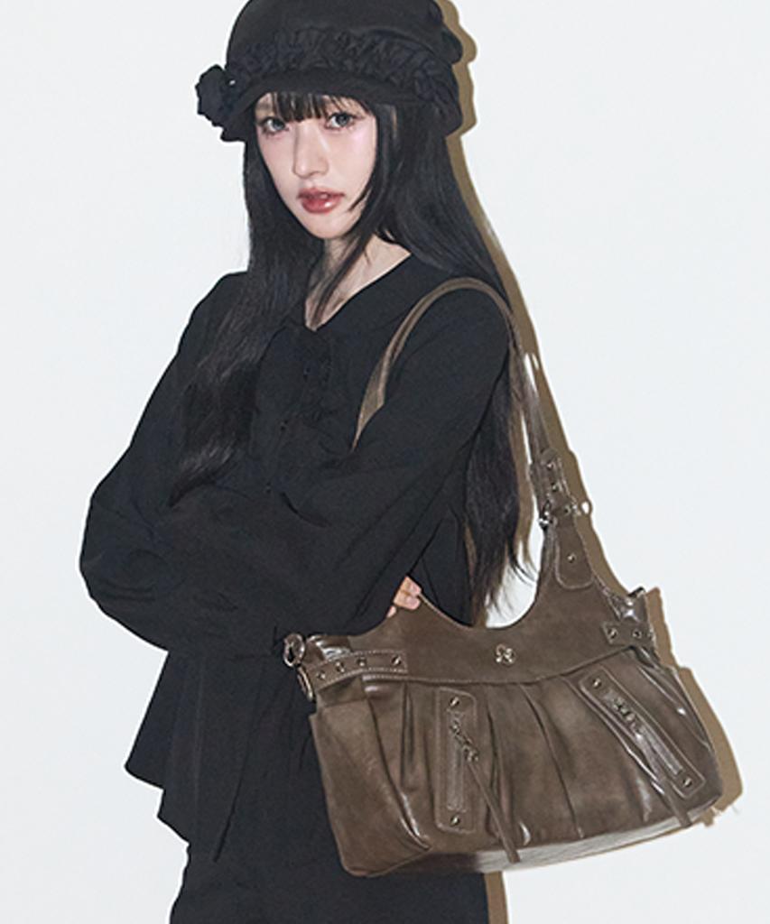 Illigo Amber Buckle Shoulder Bag Beige