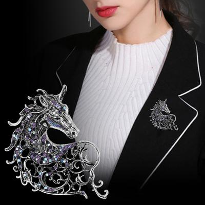 1/4Pcs Retro Style Brooch Sparkling Rhinestones Inlaid Horse Head Design Pin Clothes Hats Bags Badge Horse Year Zodiac Accessories