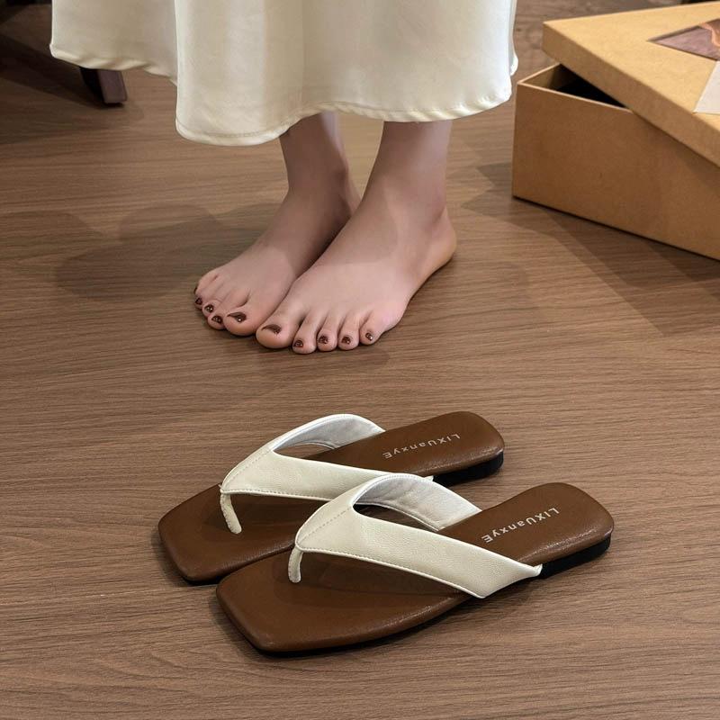 Flip-flops women's summer wear 2025 new versatile fashion pinch feet beach lazy drag with skirt cool slippers