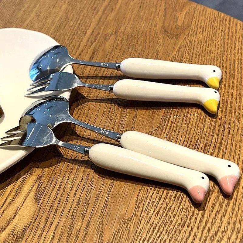 Barn Tecknade Djur Bestick Rostfritt Stål Sked Gaffel Set Bärbar Utomhus Lunch Servis Med Låda Köksredskap