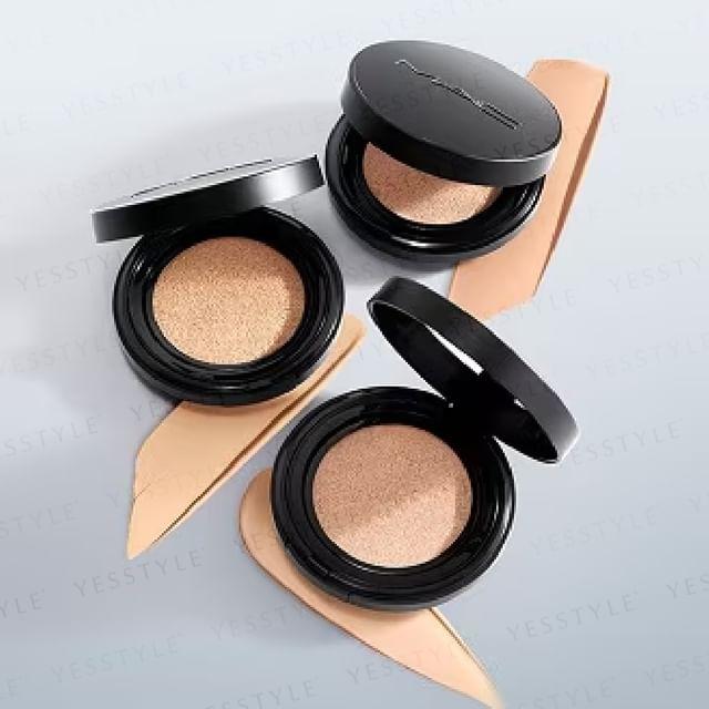 Mac Стойкая тональная основа Studio Fix Cushion SPF 50 PA+++ N11