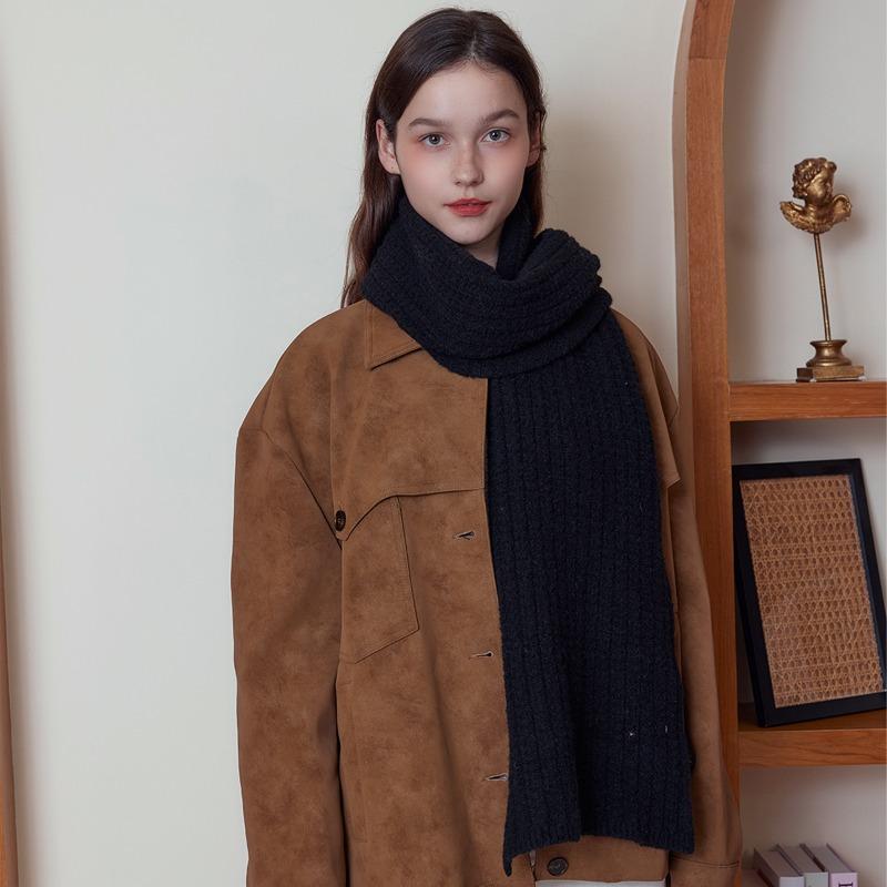 

Wool solid color knitted scarf for men and women in winter British retro warm thickened college style couple wool scarf чёрный