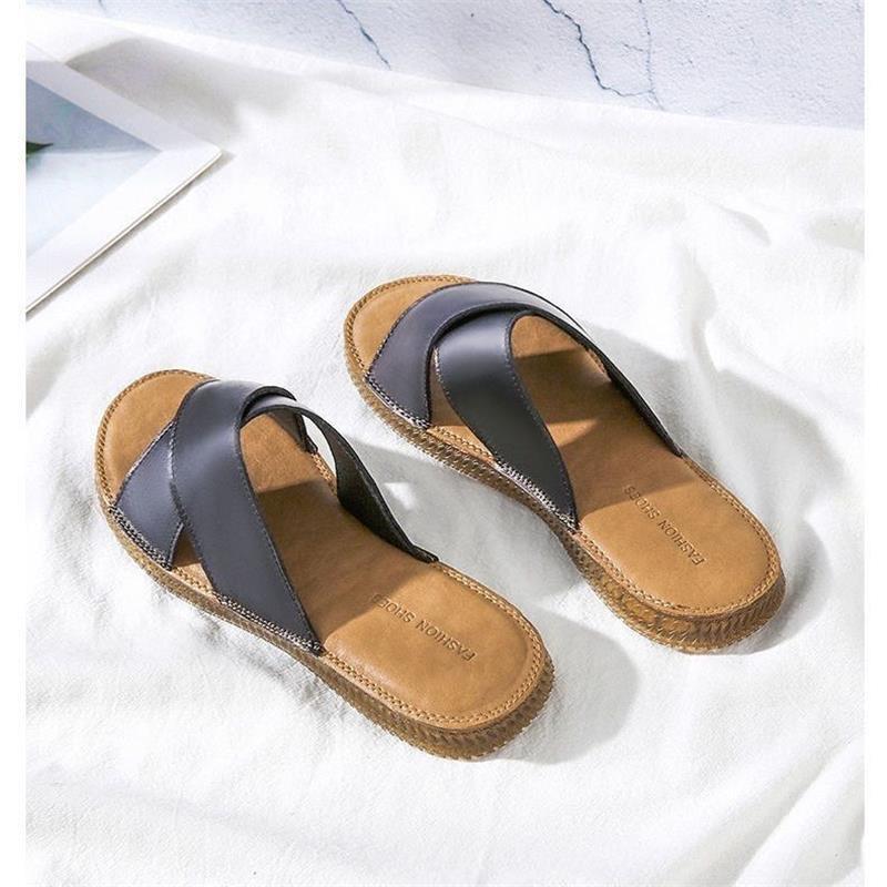Cross slippers women's summer outer wear 2025 new simple and versatile flat shoes soft sole non-slip mother sandals ins