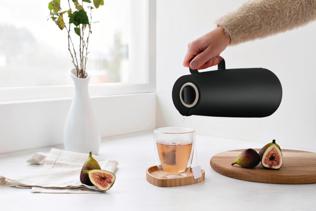 [TRAMONTINA] Dzbanek termiczny 1L czarny 61636/103 – butelka