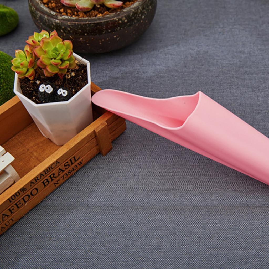 1PC Durable Plastic Garden Shovel, Sturdy Soil Shovel with Curved Handle for Easy Planting and Excavation