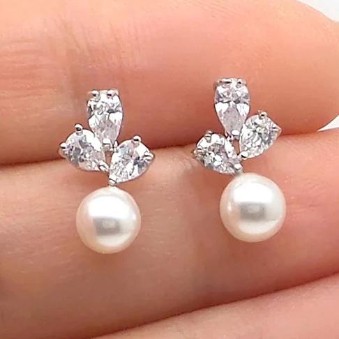 Simple Stylish Simulated Pearl Earrings with Cubic Zirconia Fashionable Women Silver Color Luxury Trendy Jewelry