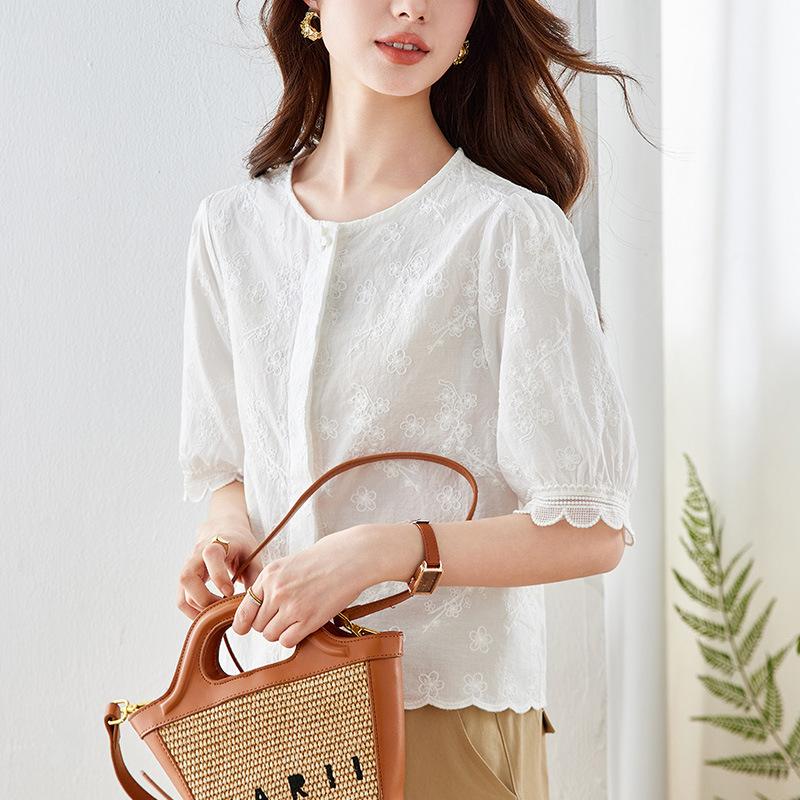 Petal Button Short-sleeved Shirt for Women In Summer New Small Top Chic and Beautiful Shirt