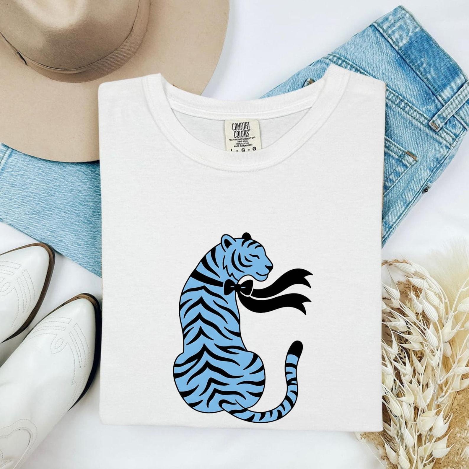 Cobalt Tiger Shirt Animals Apparel Gift Women Basic Tee Tiger T-Shirt Wildlife Fan Simple Tshirt Fashion Graphic Current Knot Tshirt 4XL