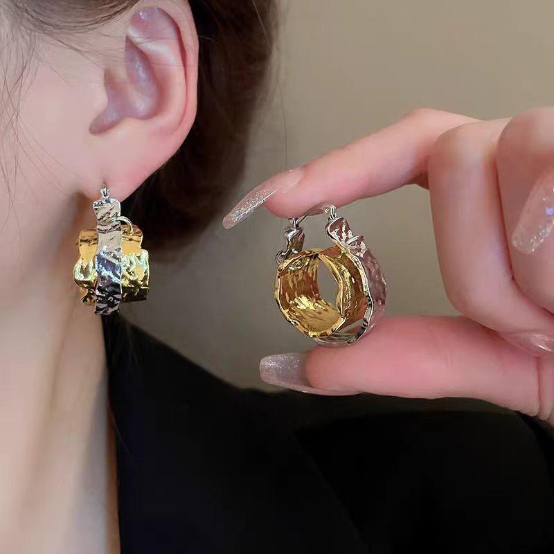 European and American double-layer pleated circle earrings, versatile atmospheric two-color earrings, earrings, earrings.