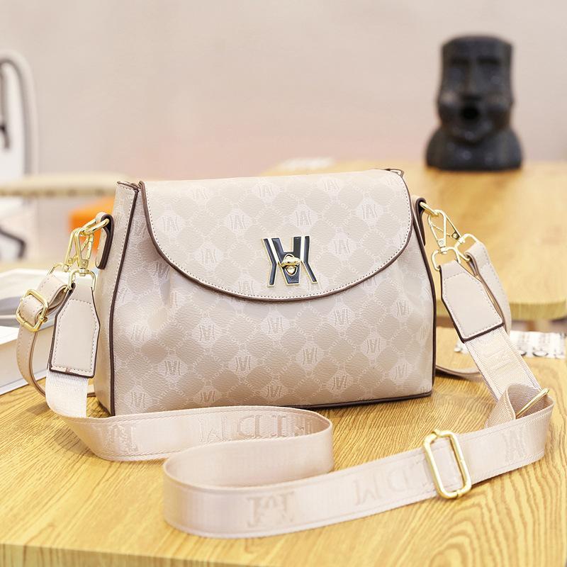 

Модная супер горячая маленькая сумка 2025 новая сумка под мышку универсальная на плечо сумка-мессенджер сумка женская