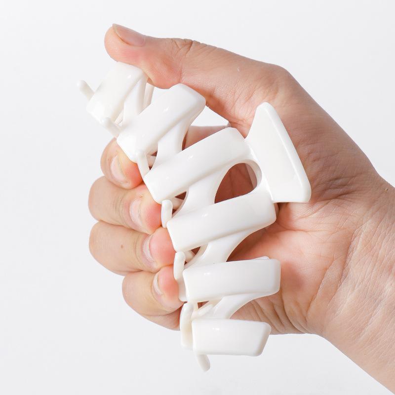 Soft Silicone Shark Hair Claw, Non-Slip Round Hair Clip for Women