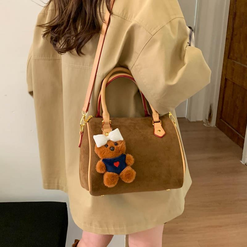 High-end niche bag women's leisure Boston bag 2025 new trendy autumn and winter versatile single shoulder crossbody pillow bag