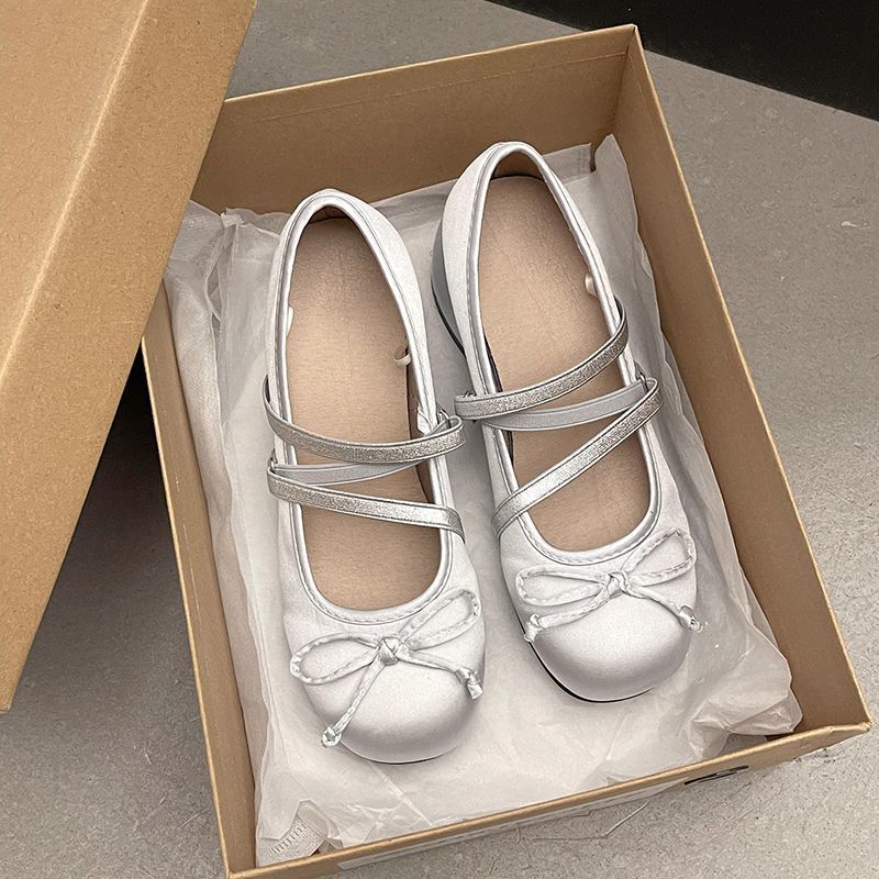 

Французские ретро балетки Мэри Джейн женские туфли на толстом каблуке весна-осень 2025 новые легкие туфли на высоком каблуке с ремешком в виде рта 40