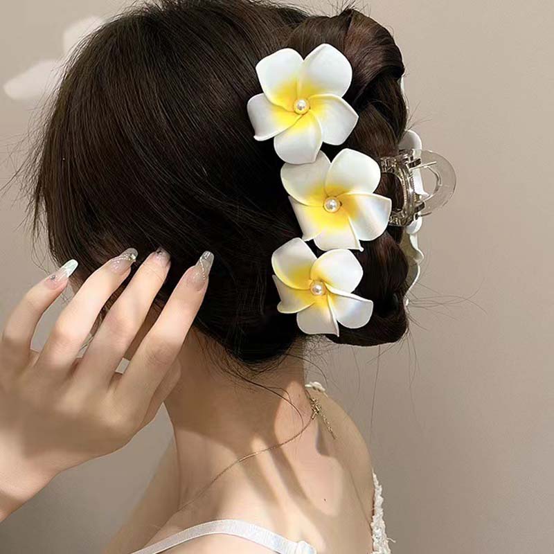New Bohemian Yellow Plumeria Flower Pearl Headdress Hair Clip Claw Women Girls New Grab Back Of The Head Hair Accessory