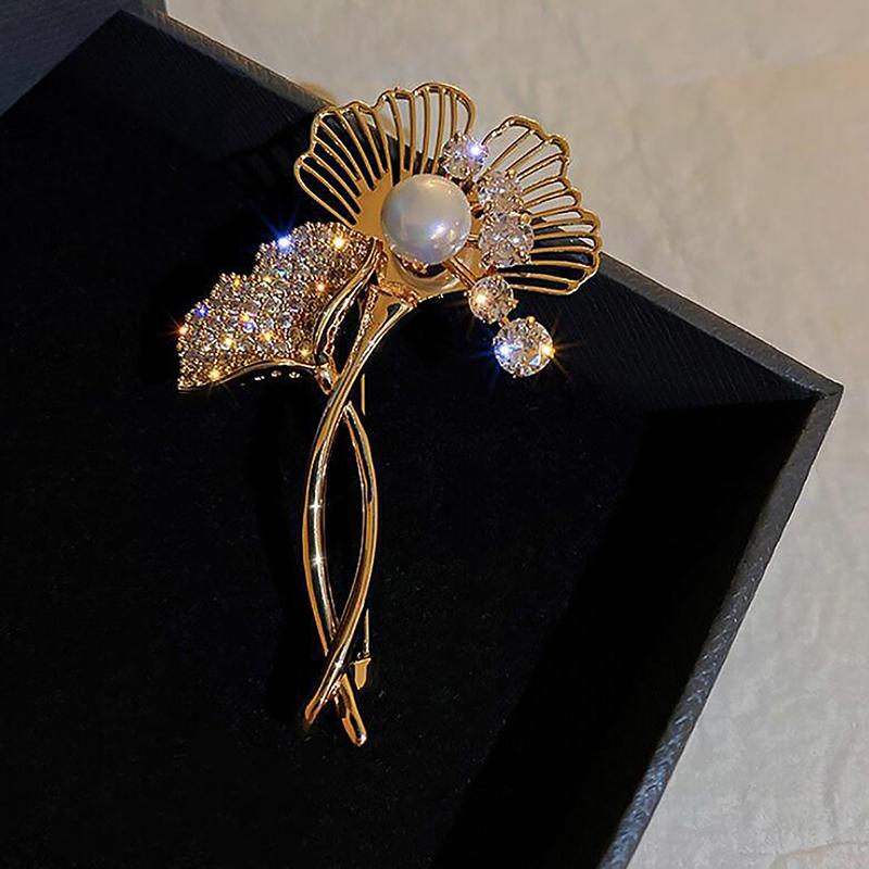 Imitation Pearl Tulip Flower Brooches For Women Elegant Rhinestone Floral Bouquet Lapel Pins Wedding Party Badge Jewelry Gifts