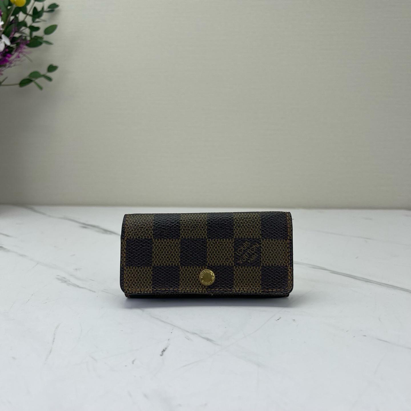 [Pre-Owned] Checkerboard Canvas Key Pouch Regular Couple - Excellent #1EEWSXA ONE SIZE