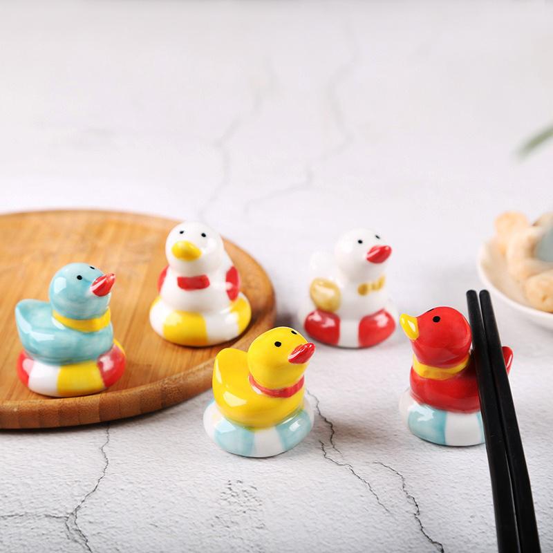 Cute Duck Ceramic Chopstick Holder Tableware Japanese Underglaze Restaurant Simple Oval Spoon Bracket Utensil for Kitchen