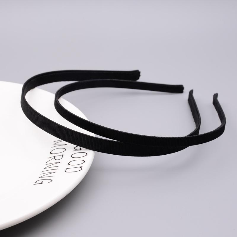 

7/10mm Threaded Cloth Headband & Christmas Ball Hair Clip for Washing Face and Styling Bangs. Black (7mm width, 39cm length)