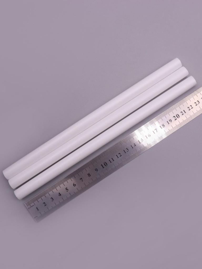 Durable White Straws for Staggered Cake Stacking and Flagpole Support