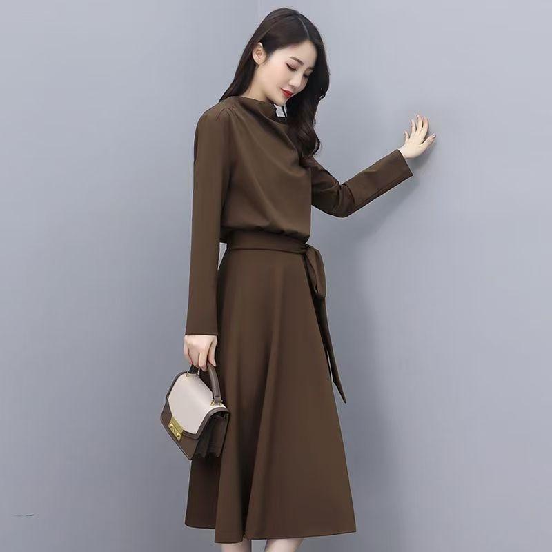 Long-sleeved dresses spring and autumn new thin high-end early autumn popular high-necked skirts this year spring and autumn tide