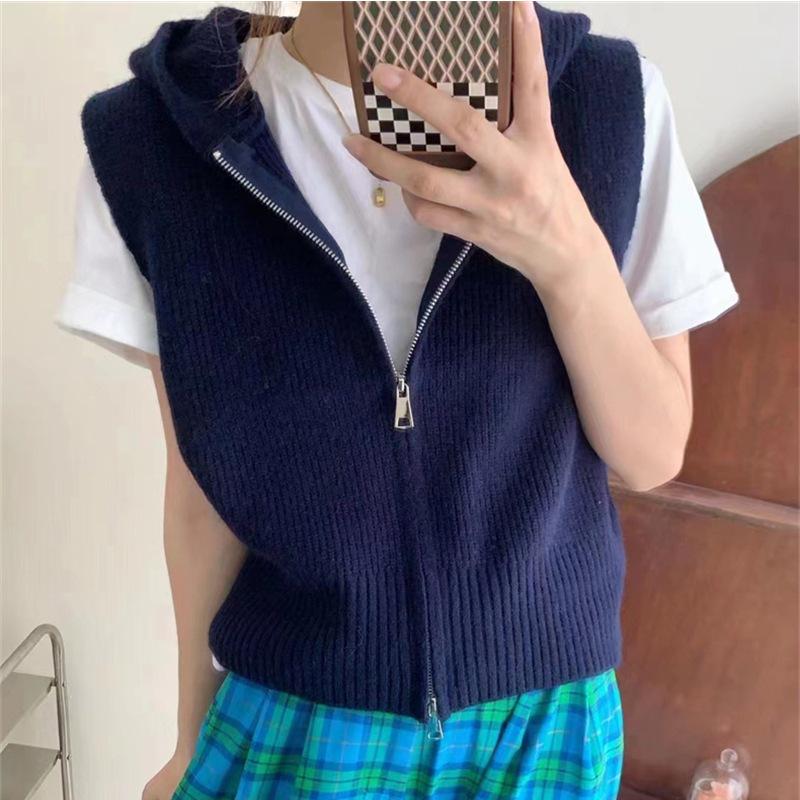 Women's Batwing Sleeve Hooded Knit Vest with Zipper – Short Loose Cardigan Sweater.