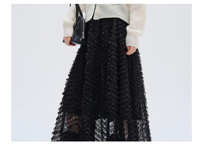 Elegant Women's French Mesh Layered Lace Skirt - New Spring Arrival, Mid-length with Wide Hem and Slimming Fluffy Design