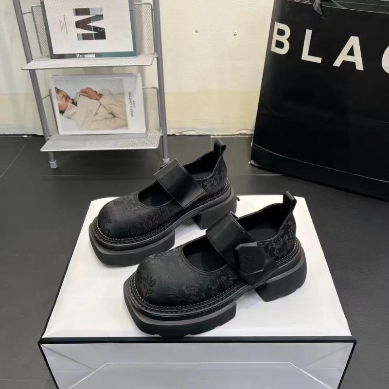 Fashion Women Casual Shoes Genuine Leather Mary Jane Single Shoes New Square Toe Soft Sole Versatile Velcro Shallow Mouth Single Shoes