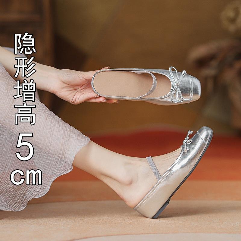 Kleine Innenhöhe erhöhen Taschenkopf Halbschuhe Damen 2024 Oberbekleidung Silber Mary Jane Feenstil Schleife coole Hausschuhe