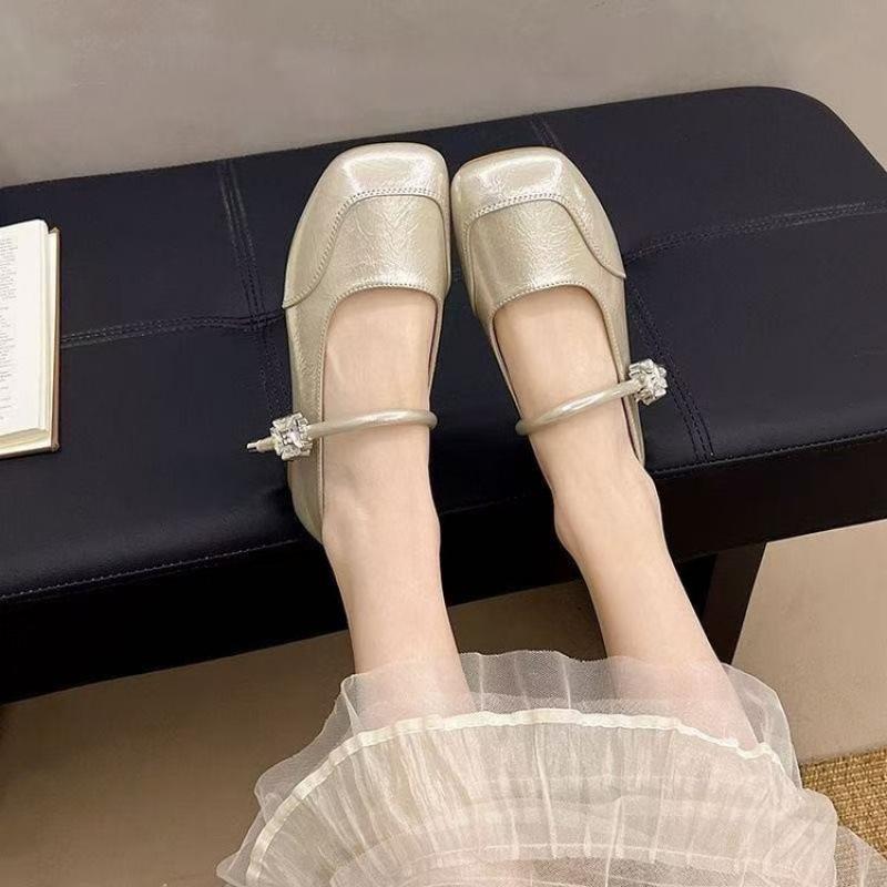 French Shallow Mouth Single Shoes Women's 2025 Summer New Versatile Soft Sole Beanie Golden Ballet Mary Jane Xiaopi