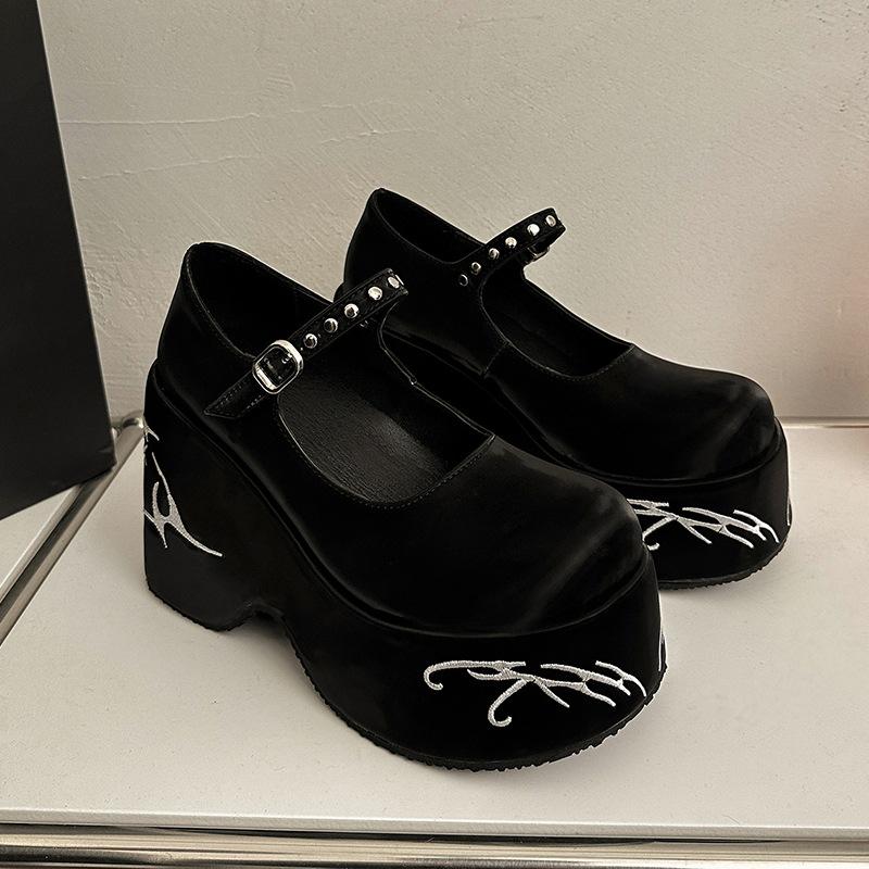 

Spice Girls~ Вышитые туфли Мэри Джейн для женщин! Водонепроницаемая таблица Маленькие кожаные туфли юбка носит 7 см мокасины 36 чёрный