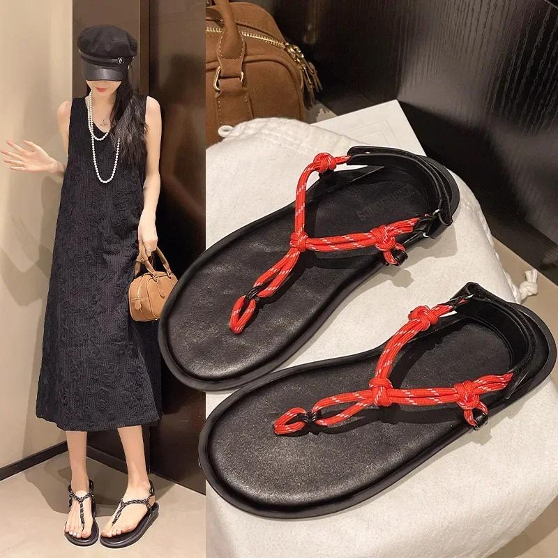 Comfortable Flat Bottom Thong Sandals Women's Summer New Style Retro Fashionable Beach Slippers Trendy Design Sensation