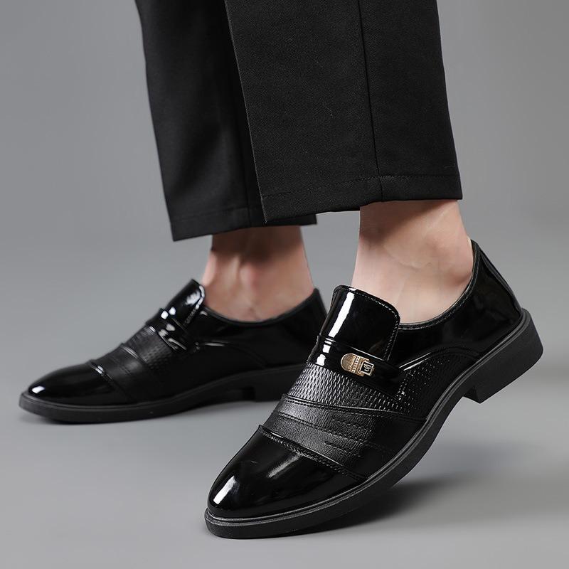 Sommer neue große Größe Business Casual Herrenschuhe Britischer Trend bequeme atmungsaktive Kleiderlederschuhe