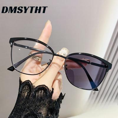 Fashion Cat Eye Photochromic Sunglasses Unisex Eyeglasses with Color Changing Lens Women Anti Blue Light