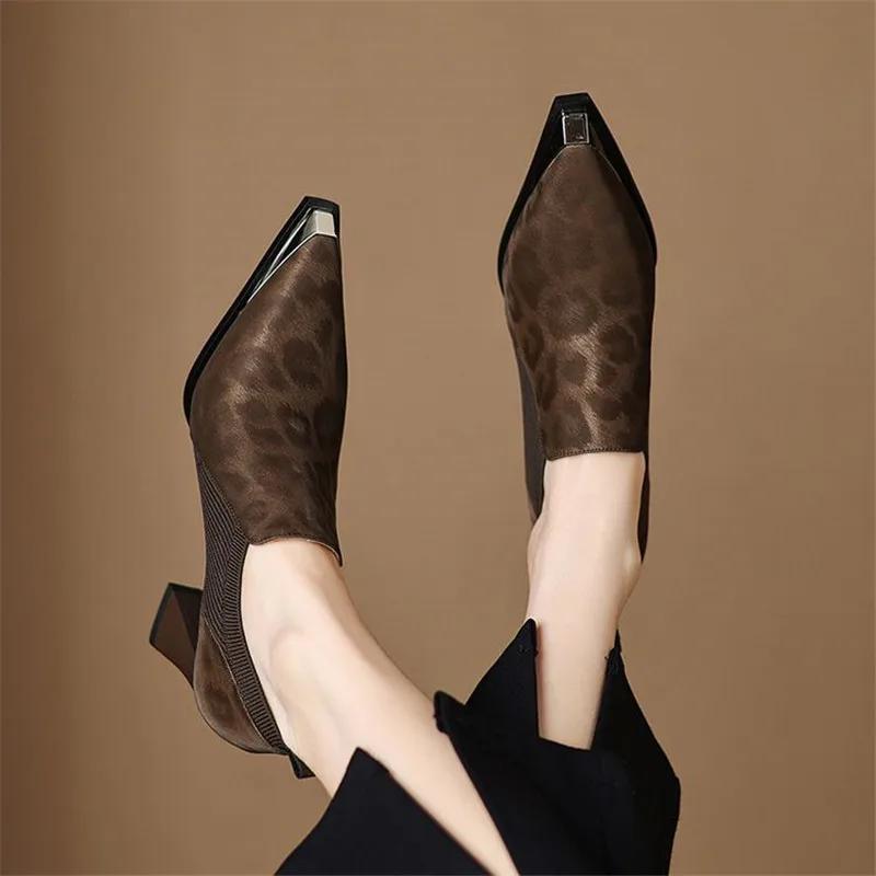 

Модная новая весенняя обувь из натуральной кожи для женщин, модные туфли-лодочки с острым носком и леопардовым принтом, туфли на массивном каблуке, лоферы, туфли на высоком каблуке 35 коричневый