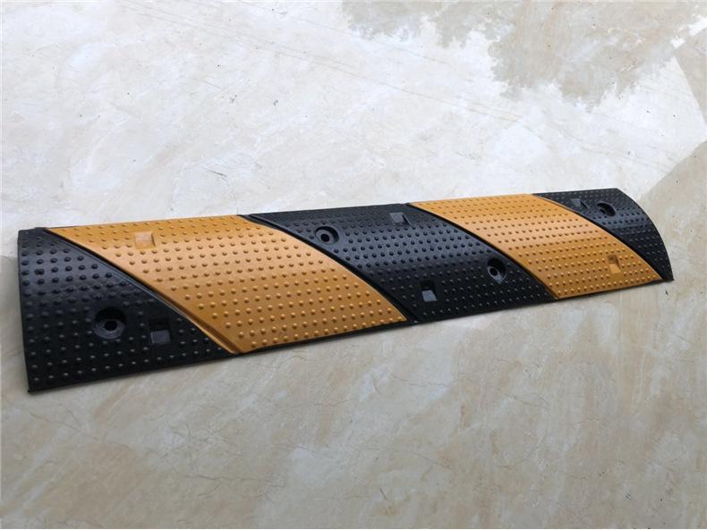 2cm High Mini Rubber Speed Bump and Bicycle Buffer with Yellow-Black Stripes for Parking Space Division